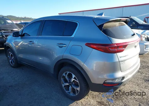 2020 Kia Sportage Lx z USA, uszkodzony, nr VIN KNDPMCAC3L7637621